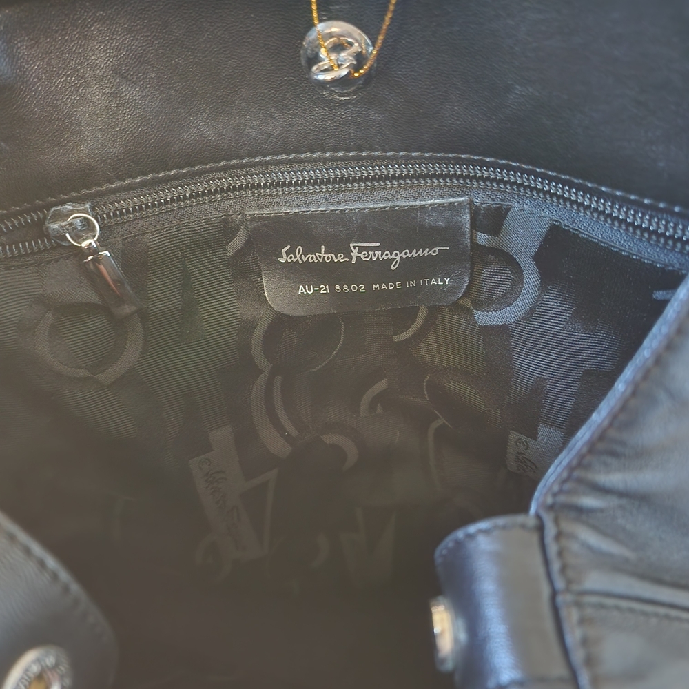 Salvatore Ferragamo Black Leather Shoulder Bag - Picture 10 of 16